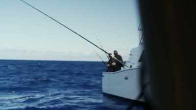 [casey] dude. That was gnarly.
Look at how splintered
that thing is. - Deadliest Catch: Bloodline