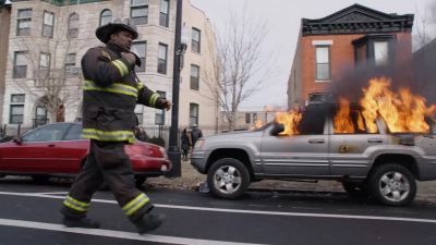 Casey, engine's delayed. - Chicago Fire