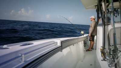 [casey] this isn't gonna
be like the last one - Deadliest Catch: Bloodline