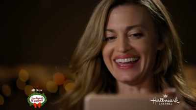 - Cassie Pruitt ?
- Da. Bună ! - A Dickens of a Holiday!