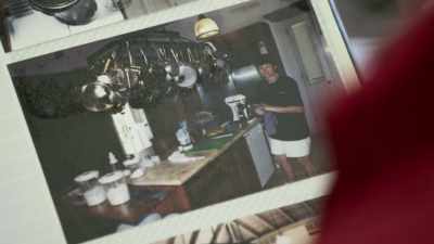 [Cathy] There's our kitchen, - Who is Ghislaine Maxwell?