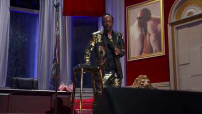 'Cause she can't move this hip...
and this knee. - Katt Williams: Great America