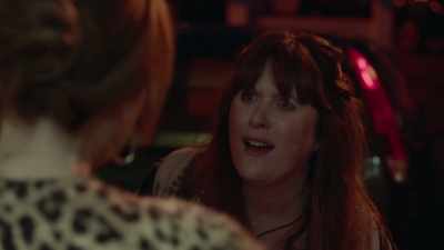 - 'Cause challenges for her...
- (Woman): Ola seniora. - Nowhere Fast