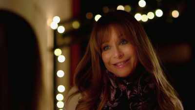 'cause well, it's a
really special night, - The Christmas High Note