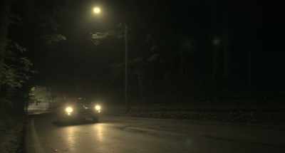 < # C'è
chi insegue la sua occasione. - Diabolik