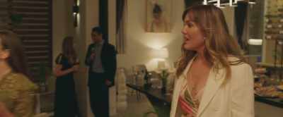 - Ce n'est pas trop ?
- C'est parfait. - The Donor Party