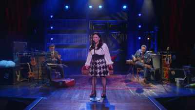 - Ce? Nu știu ce înseamnă klatschen.
- Klatschen. - Alex Borstein: Corsets & Clown Suits
