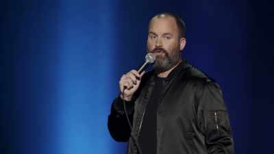Ceea ce, cred că ştim cu toţii,
e uniforma internaţională - Tom Segura: Disgraceful