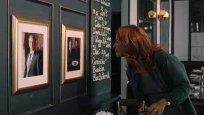 Celebrities coming in, Antonio's winning awards - The Spencer Sisters