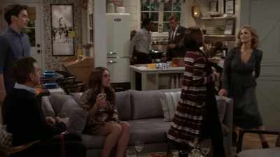 Celia, just wait, please.
Freddie, it's okay. - Call Your Mother