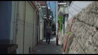 [cell phone buzzing] - Tune in for Love