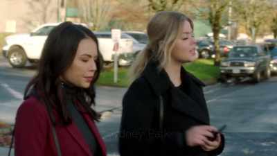 [cell phone chimes]
I should get back to campus. - Pretty Little Liars: The Perfectionists