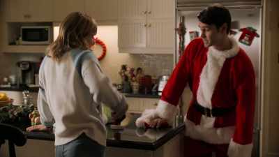 (cell phone chimes) - Grounded for Christmas