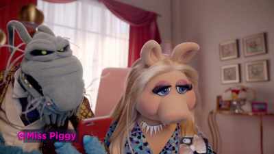 (CELL PHONE CHIMES) - Muppets Now