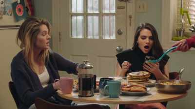 [cell phone dings] - The Bold Type