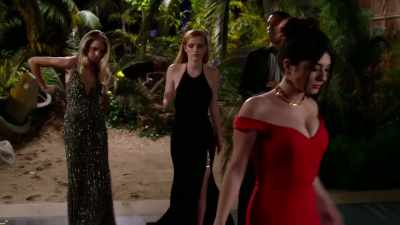 [cell phone ringing] - Famous in Love