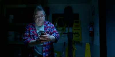 (cell phone ringing) - Dimension 404