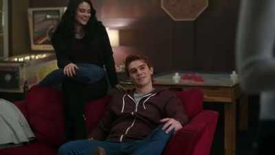 (CELL PHONE RINGING) - Riverdale