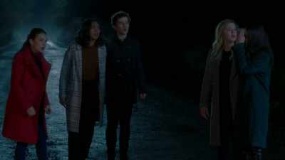 [cell phones ringing] - Pretty Little Liars: The Perfectionists
