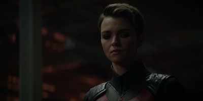 [CELL PHONES VIBRATING] - Batwoman