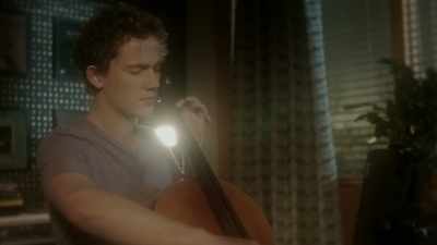 [cello music] - Pretty Little Liars: The Perfectionists