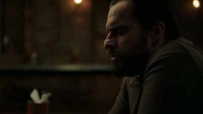 [ Cellphone beeps ]
♪ Don't give me your love
then take it back ♪ - Stumptown