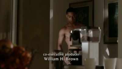 [cellphone ringing] - Famous in Love