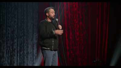 C'est arrivé après l'enregistrement
du passage dans The Standups. - Nate Bargatze: The Tennessee Kid