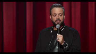 C'est déjà dur de les motiver
à transporter un canapé, - Nate Bargatze: The Tennessee Kid