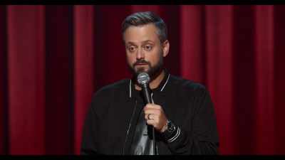 C'est dingue que
vous soyez arrivé jusqu'ici." - Nate Bargatze: The Tennessee Kid