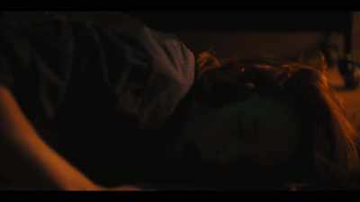 (chains rattling) - Jett