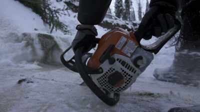 [chainsaw motor] - Life Below Zero: Next Generation