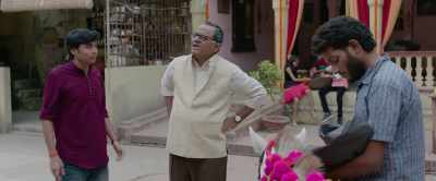 Chaman, what are you waiting for?
Switch the lights on. - Shubh Mangal Zyada Saavdhan