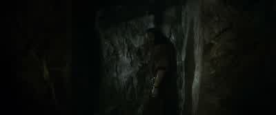 Chambers filled with golden light. - The Hobbit: The Desolation of Smaug