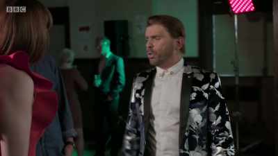 Champagne on ice, "Oh, maybe
I should run you a wee bath," - The Scotts