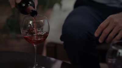 [chandler chuckles nervously] - A Date with Deception