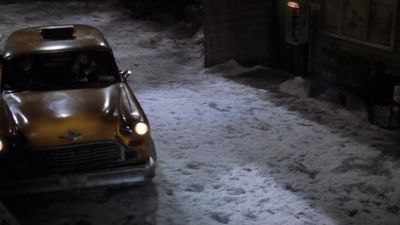 CHANDLER:
Here we go. - Friends
