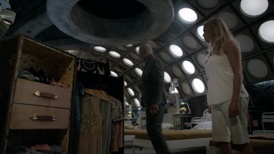 Change and meet me
in the hall. - The 100
