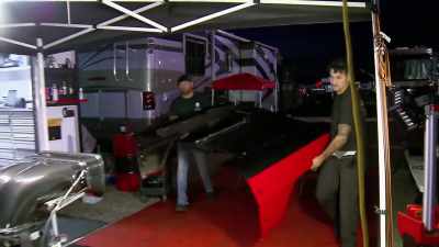 Changed the cam,
more compression in it. - Street Outlaws No Prep Kings Team Attack