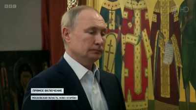 CHANTING IN RUSSIAN - Putin vs the West