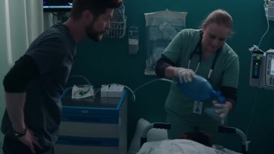Charging. And clear. - The Resident