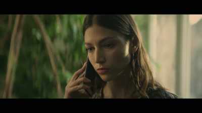 - Charles is a very rich man.
- It depends. - The Day of the Jackal