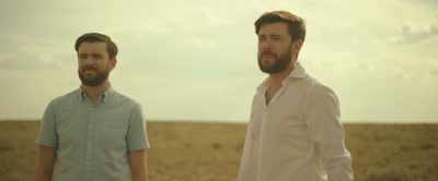 - Charles: Please,
can you just let her through?
- ( siren wailing ) - Robots