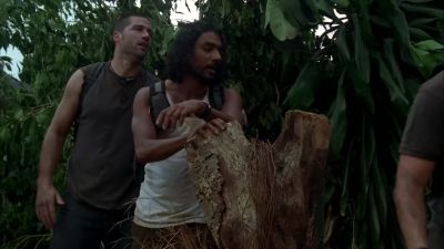 - Charlie...
- Hey! - Lost