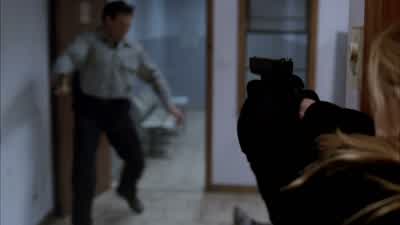 - Charlie: Liv, I heard gunshots. - Fringe
