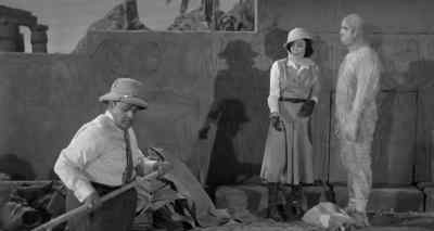 Charlie, you look like
the real thing. - Abbott and Costello Meet the Mummy