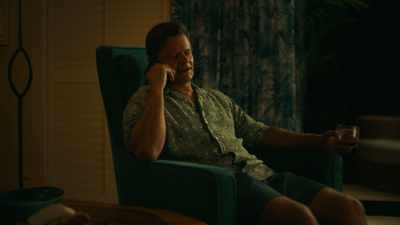 CHARLIE: Oh, that's
good, Mark. Good. - The White Lotus