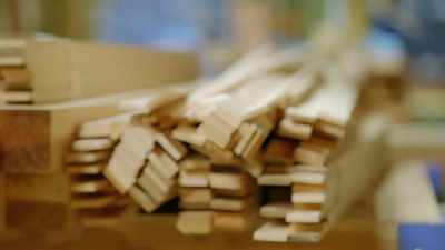 Charlie, she has hundreds of pieces
that - Handmade: Britain's Best Woodworker