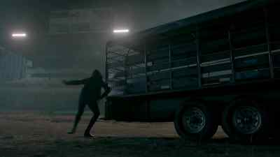- Charlie!
- Sniper, ten o'clock. - Roswell, New Mexico
