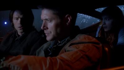 Charlie, talk to us.
You okay? - Supernatural
